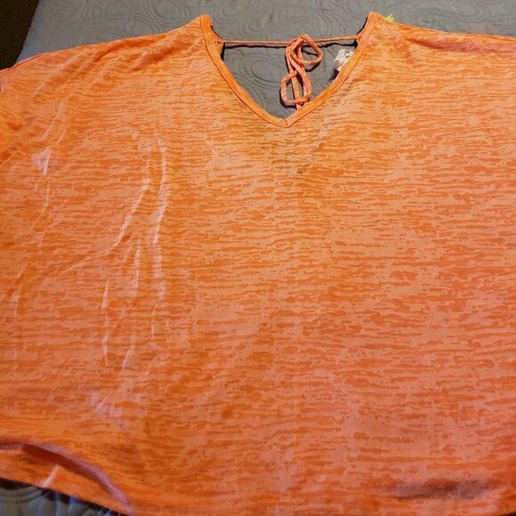Fantastic Fawn Oversized Orange Burnout with Deep V-Back Top with Tassel trim. - Picture 1 of 6